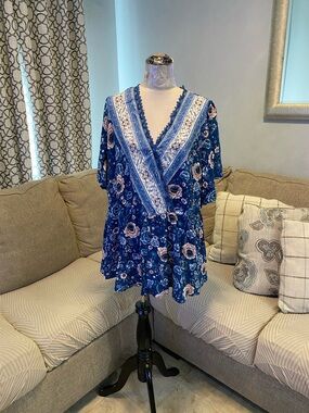 New Bloomchic Women 26 blue floral boho-style surplice neck tunic top
